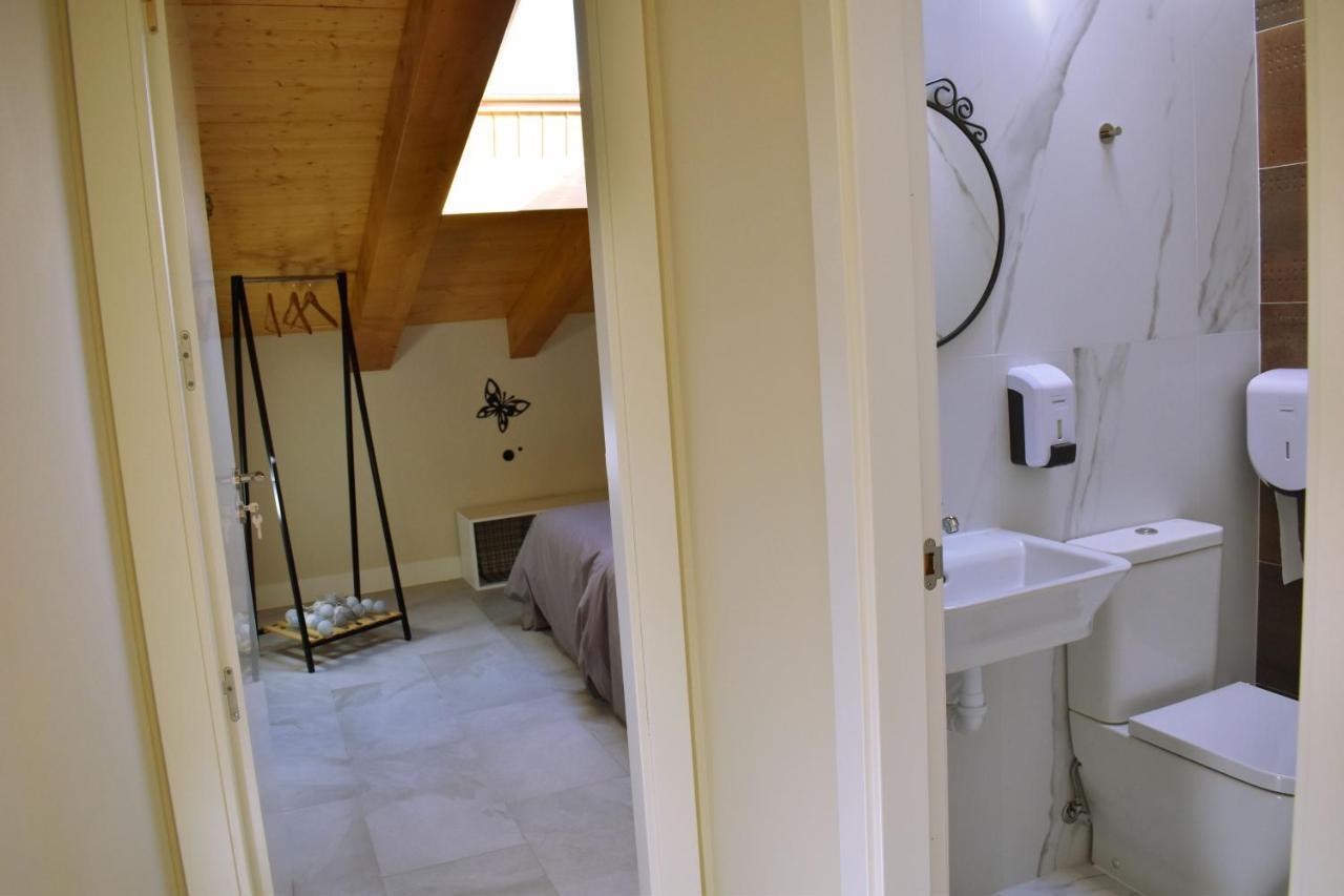 Albergue Hosting Duero Pesquera de Duero Екстериор снимка