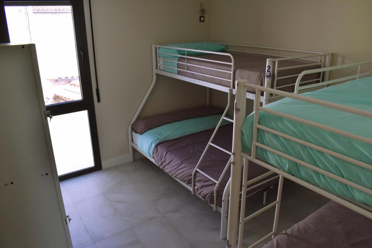 Albergue Hosting Duero Pesquera de Duero Екстериор снимка